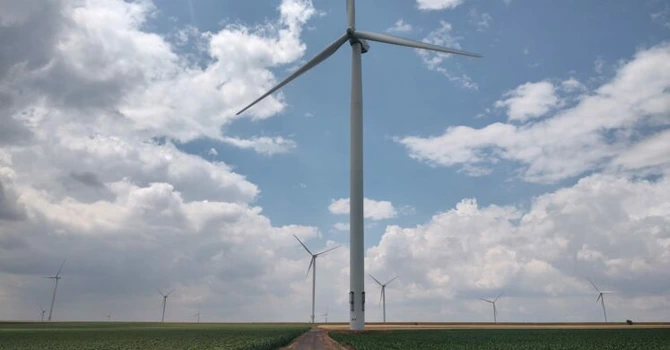 Premier Energy urmează să primească licență de producție de energie eoliană, printr-o firmă din grup