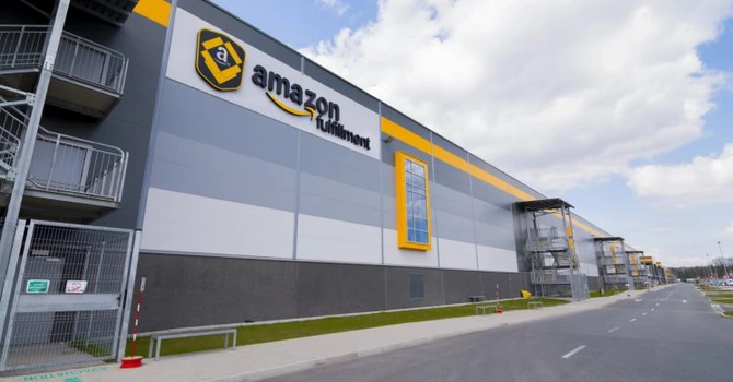 Autoritatea pentru concurenţă din Polonia a amendat Amazon cu 7,8 milioane de dolari