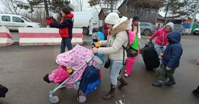 Guvernul vrea, în ședința de azi, să extindă acordarea sumei forfetare pentru ucrainienii refugiați în România, până pe 31 decembrie 2025