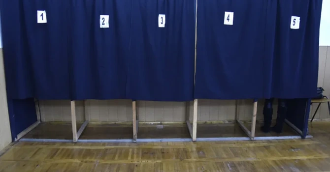 AEP: Peste 246.000 de români din diaspora au votat până sâmbătă la ora 10:00 la alegerile prezidențiale