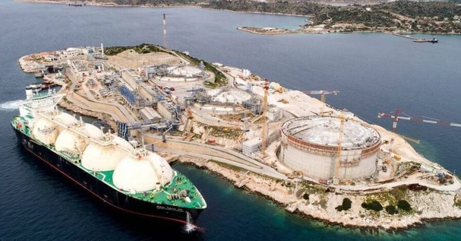 Livrări anulate de LNG la terminalul din sudul Balcanilor, pentru că gazul rusesc a revenit pe conductă