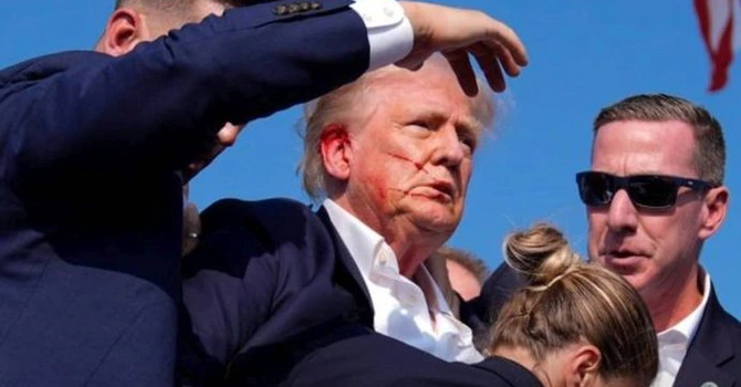 SUA: După exact un an, un raport senatorial denunță o „cascadă de erori” la originea tentativei de asasinare a lui Trump