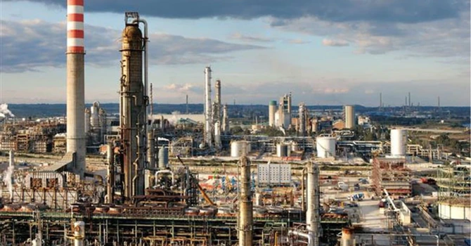 Marii traderi din domeniul energetic cumpără rafinăriile la care renunță companiile petroliere – Bloomberg