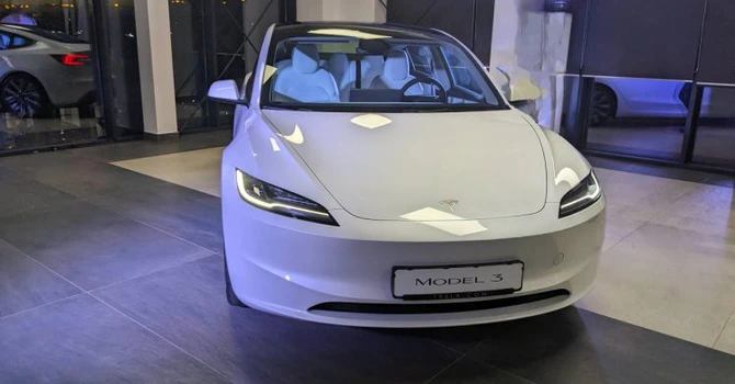 Tesla, compania lui Elon Musk, dată în judecată de un grup de proprietari , afectați de faptul că au devenit simboluri ale extremei drepte