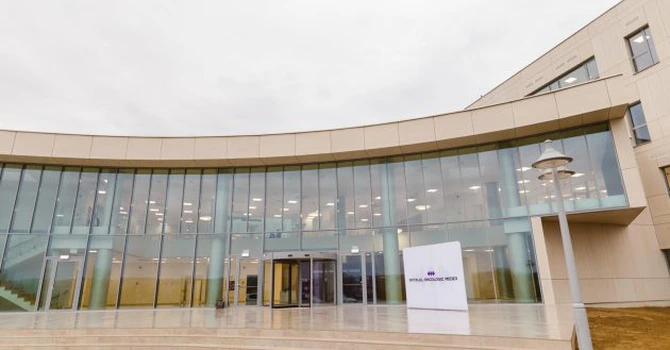 A fost inaugurat spitalul oncologic Medex din Mureș, contruit și cu ajutorul unui credit de 112,6 milioane de lei de la CEC