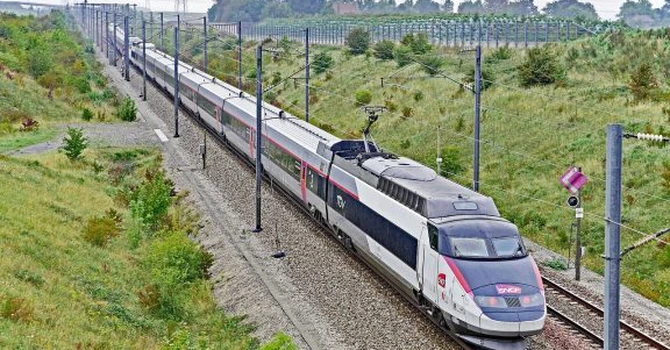 Circulația trenurilor în Franța va reveni luni la normal, după sabotajul petrecut vineri