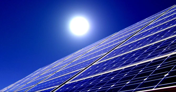 Investițiile globale în energie au ajuns la 3.300 de miliarde de dolari