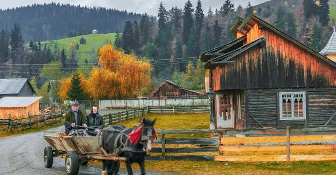 Casele din paiantă și lemn domină peisajul sărăciei energetice extreme în România – raport ORSE