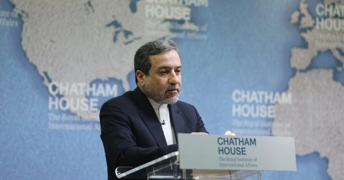 Ministrul iranian de externe, Abbas Araghchi, spune că țara sa rămâne atașată diplomației, dar e în legitimă apărare după atacul israelian