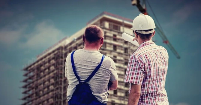 Managerii estimează că prețurile din construcții, industria prelucrătoare și servicii se vor majora