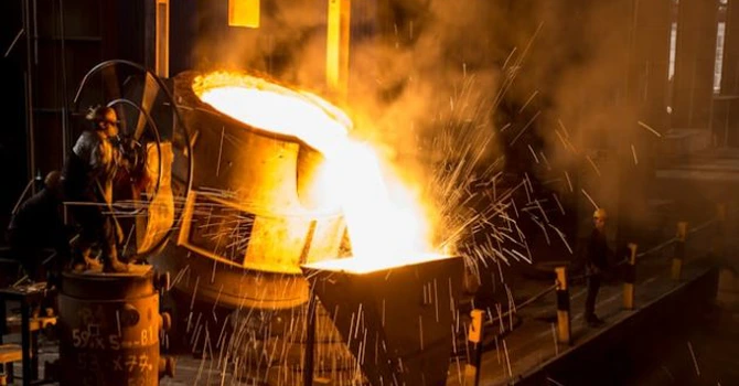 Industria grea din Europa ar putea beneficia de reducerea temporară a tarifelor la energie – proiect