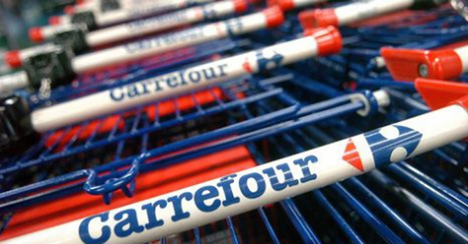 Carrefour închide definitiv unul dintre cele mai mari hypermarketuri din România și anunță reduceri masive