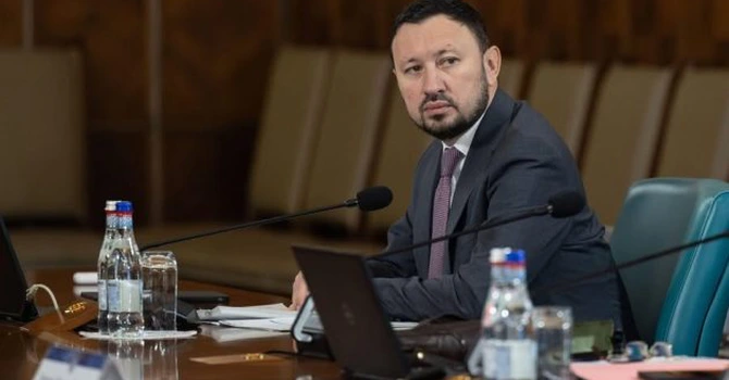 Mircea Fechet și Bogdan Ivan, miniștrii Mediului și Industriei, nu sunt de acord cu anularea depunerii declarațiilor de avere