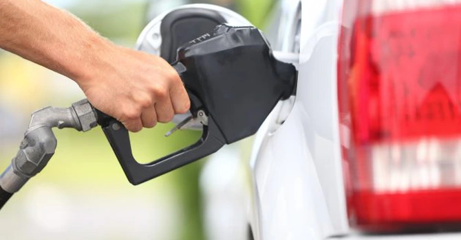 Din 1 august un litru de carburant ar putea costa 7,8 lei