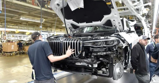 Industria germană a pierdut 100.000 de locuri de muncă într-un an – analiză EY