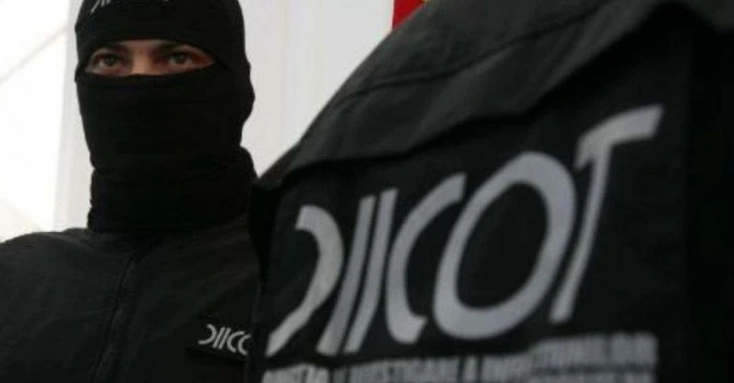 Procurorii DIICOT au intrat peste cele mai mari bănci din România. Suma uriașă furată cu ajutorul angajaților Banca Transilvania și BCR