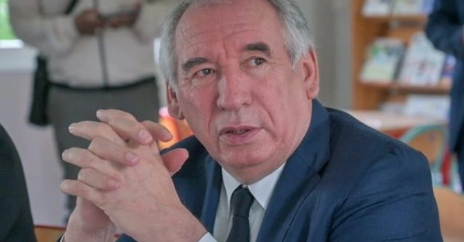 Premierul francez François Bayrou a prezentat un plan de ajustare bugetară pe patru ani, pentru ca țara să nu fie strivită de datoriile sale