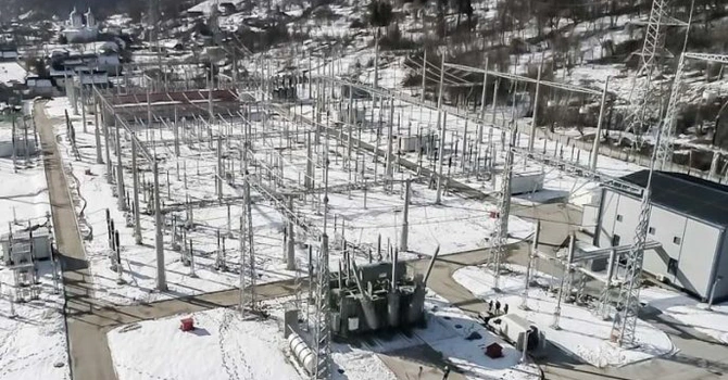 Prețul spot al energiei electrice a explodat în România, pe fondul gerului – peste 400 de euro/MWh mâine seară. Prețuri mari și în Europa, mai ales în est
