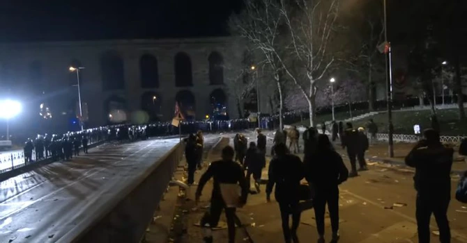 Noi manifestații în Turcia după ce primarul Istanbulului a ajuns în fața unui procuror