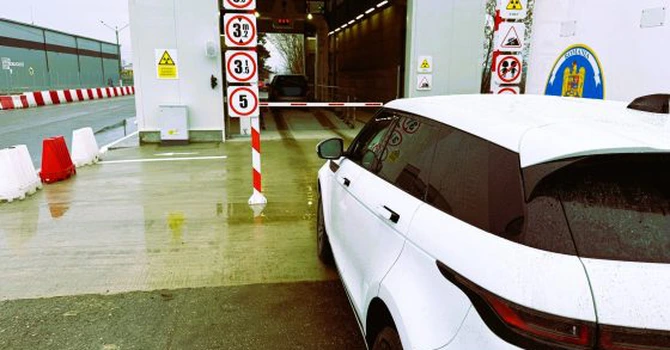 Vama Siret a fost dotată cu un sistem nou de scanare cu raze X pentru controlul autoturismelor şi microbuzelor