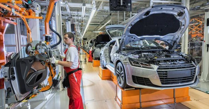 Volkswagen vorbeşte, din nou, despre mutarea producţiei Audi în SUA pentru a evita taxele vamale