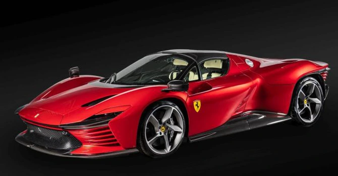 Acțiunile Ferrari au scăzut cu peste 12%, cea mai mare pierdere într-o zi de la listarea de acum 9 ani
