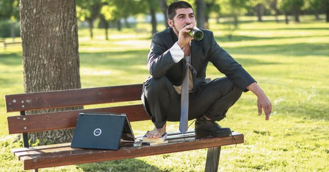 Fragilitate socio-economică în era instabilității globale: Tinerii NEET între risc sistemic și potențial economic