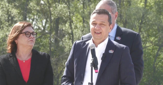 Grindeanu: Construcția Autostrăzii Unirii A8 merge mai departe! Cum s-a soluționat disputa UMB – CNIR