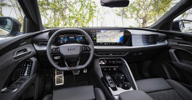 Audi Q5, SUV ajuns la a treia generație, este disponibil în România