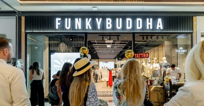 Retailerul de haine grec Funky Buddha, intrat recent în România, și-a lansat magazinul online pentru piața locală