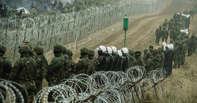 Polonia a început o campanie de informare în străinătate pentru a descuraja migrația clandestină în UE prin Belarus