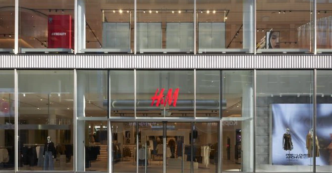 Anunț de la H&M pentru toți bucureștenii. Ce a inclus retailerul într-un magazin inaugurat în 2013