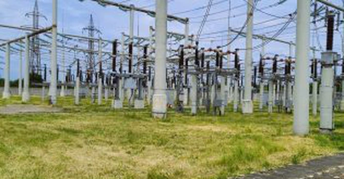 Electromontaj Carpați a semnat cu Transelectrica două contracte în valoare de peste 142 de milioane de lei pentru extinderea infrastructurii de transport a energiei electrice