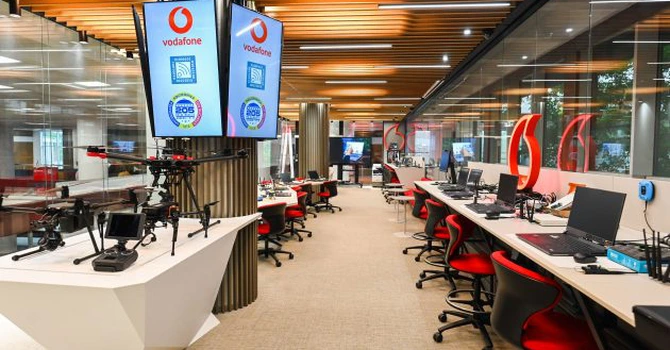 Premieră. Vodafone România construiește prima rețea mobilă privată educațională 5G Standalone la Politehnica București