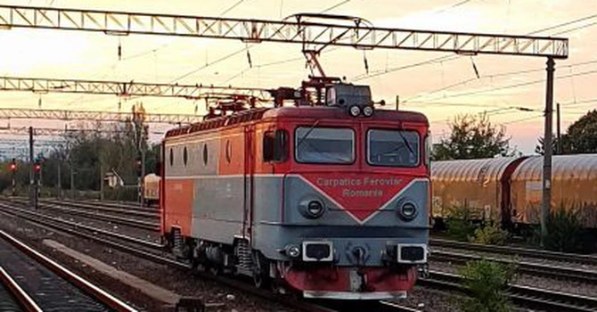 Patronatul din transportul feroviar acuză Guvernul că împinge industria spre colaps și șomaj în masă, prin politicile discriminatorii pe care le duce în favoarea transporatorilor rutieri