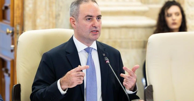 Alexandru Nazare: Taxa pe profitul excesiv al băncilor va intra în vigoare din 2026. Vom discuta cu băncile, vom discuta cu BNR