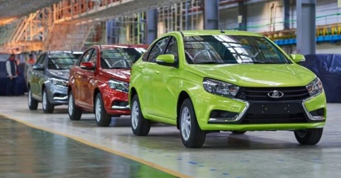 Grupul AvtoVAZ, cel mai mare constructor auto din Rusia, prognozează o scădere de 25% a pieței locale