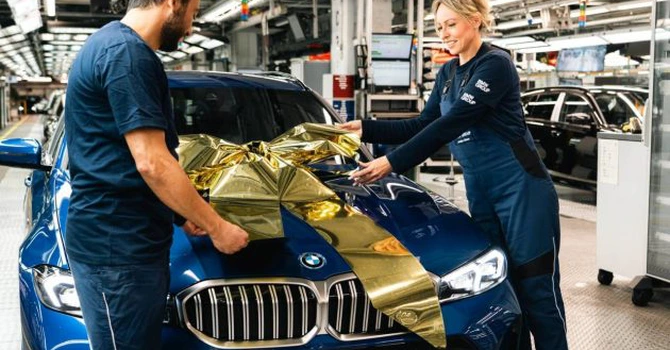 Uzina BMW din Munchen a atins cota 3 milioane în domeniul producției de mașini cu încărcare la priză