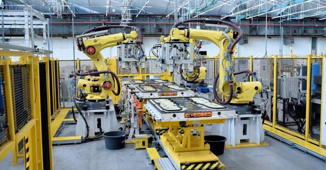 Ford a început asamblarea de baterii pentru mașini electrice la uzina din Koln