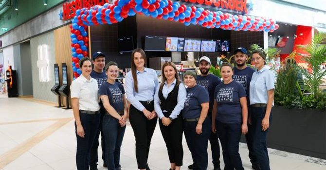 Hesburger inaugurează al 11-lea restaurant din România la Pitești, aceasta fiind a doua unitate deschisă în județul Argeș