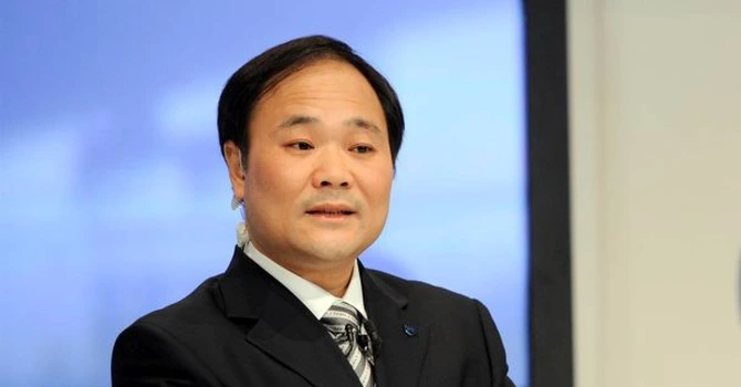 Șeful Geely, Li Shufu, susține că piața auto globală se află într-o criză de supraproducție
