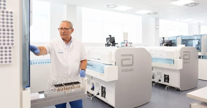MedLife a deschis primul său laborator complet automatizat din Brașov