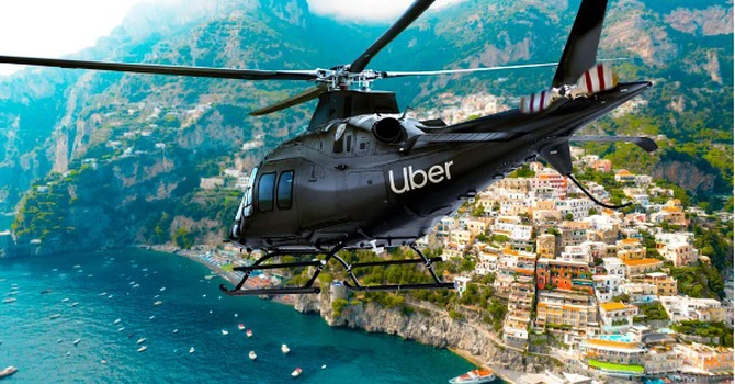 Uber oferă două servicii noi pe Coasta Amalfi, una dintre cele mai căutate destinații turistice din Italia, Uber Copter si Uber Boat