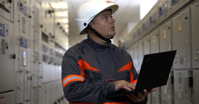 Rețele Electrice România lansează o licitație de peste 132 de milioane de lei pentru cumpărarea de echipamente pentru posturi de transformare