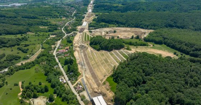 Autostrada A1 Sibiu – Pitești, „secțiunea 6”: Lucrările pentru modernizarea a peste 13 kilometri din DN 73C, estimate la peste 100 de milioane de euro