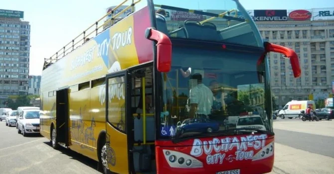 Autobuz turistic Bucureşti – Înfiinţarea liniei de transport Bucharest City Tour, dezbătută miercuri de consilierii generali