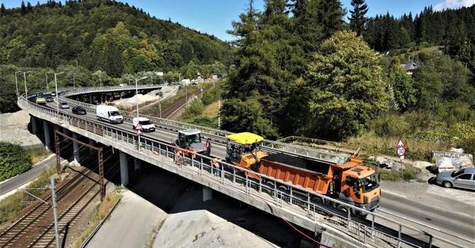 Restricții de circulație pe DN1, la Predeal, în zona pasajului de peste calea ferată
