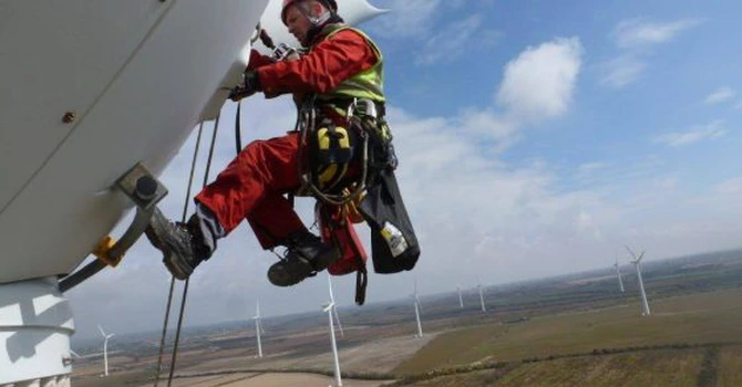 35.000 de români sunt angajați acum în industria eoliană. Se ocupă de parcuri eoliene din România și din Europa