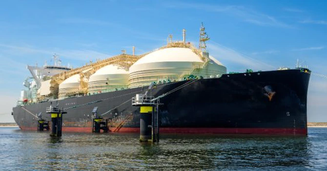 Aglomeraţie mare la terminalele plutitoare de gaze lichefiate din Germania. Vecinii nemţilor profită de graba cu care Berlinul a construit instalaţiile