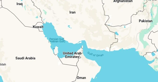Accident lângă Strâmtoarea Ormuz care leagă Golful Persic de Golful Oman. Trei nave s-au ciocnit